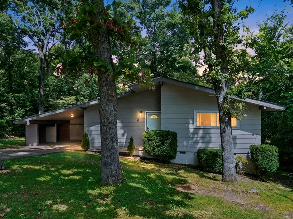15 Grisham Cir, Bella Vista, AR 72715