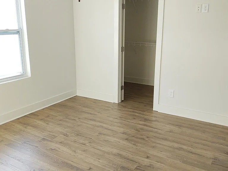 1664 S Watkins St — Photo 27