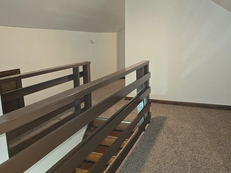 616 E Harrison St — Photo 10
