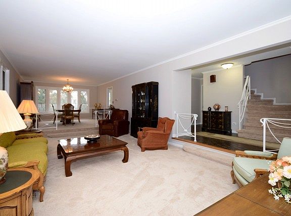 4th image of 905 Park Ave