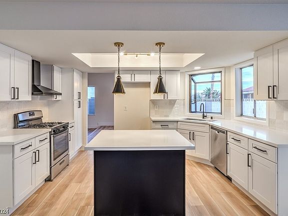 3rd image of 7486 Puritan Ave