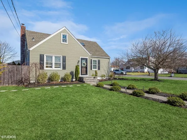 81 Everett Street, Patchogue, NY 11772