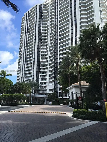 21055 Yacht Club Dr Photo 1