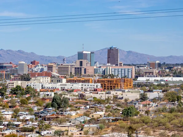 212 S Panorama Cir, Tucson, AZ 85745