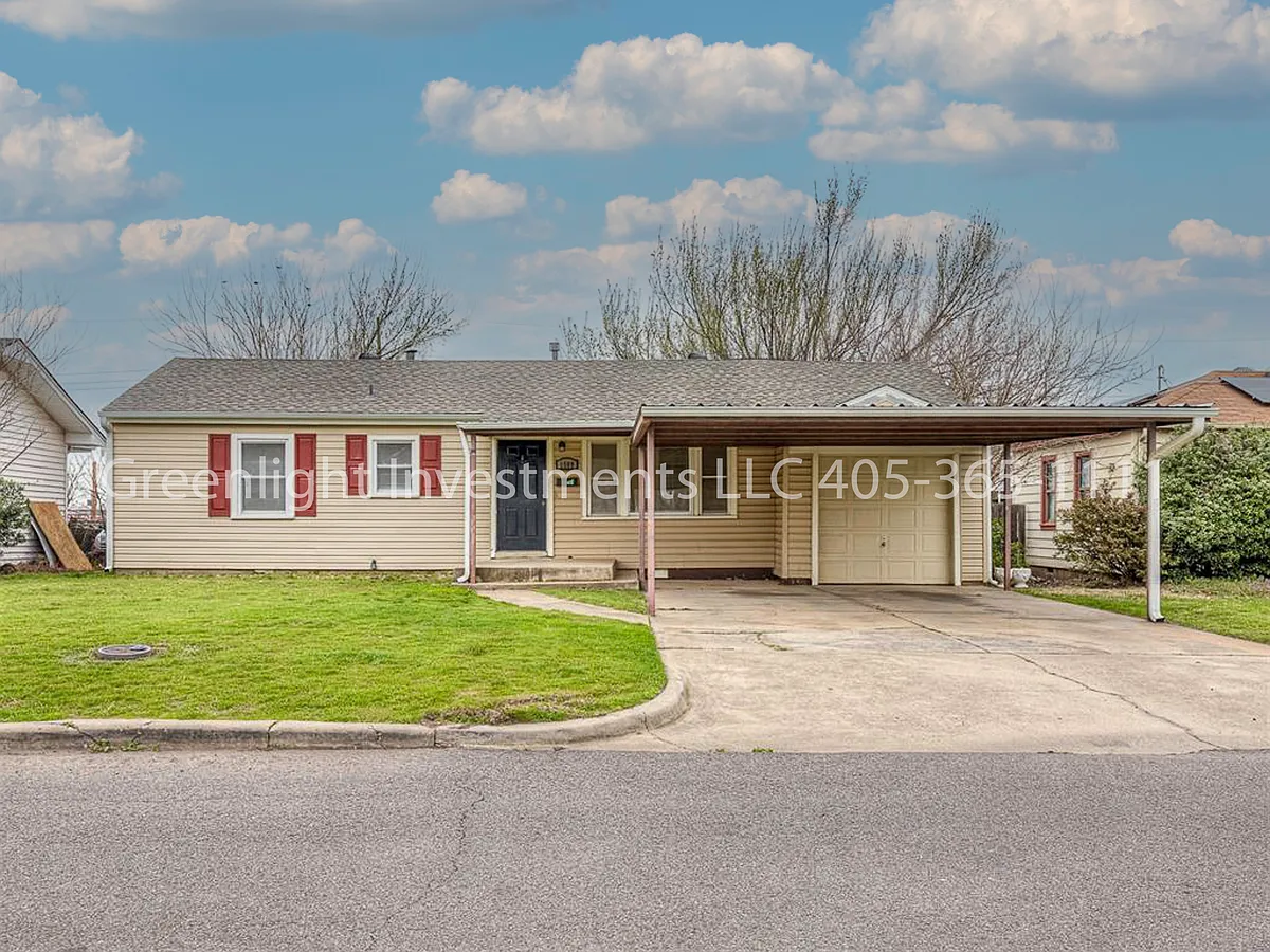 Building Photo - 1509 Oelke Dr