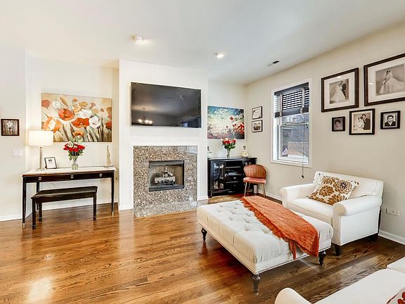 3rd image of 4149 N Kenmore Ave APT 2N