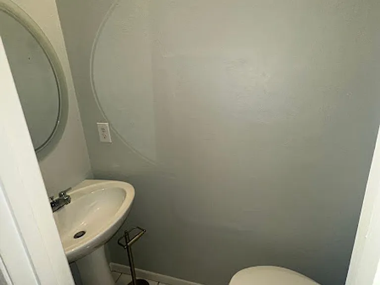 621 W Indiana Ave #16 — Photo 10