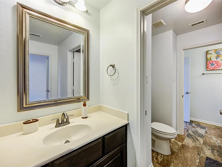 10702 Claythorne Ct — Photo 36
