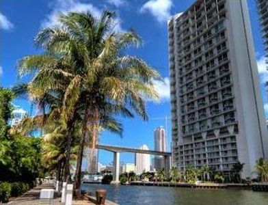 690 SW 1st Ct APT 403, Miami, FL, 33130