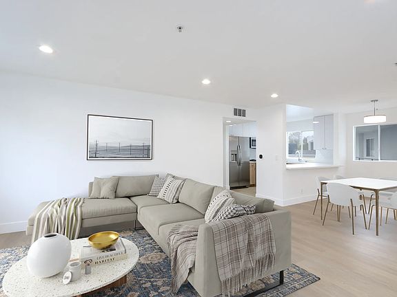 3rd image of 16100 W Sunset Blvd #208