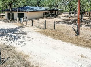 150 Black Jack Rd, La Vernia, TX 78121