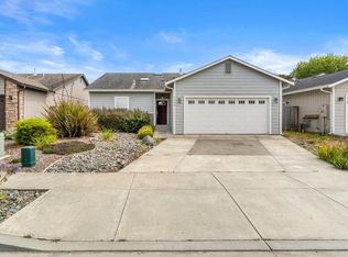 1284 N Park Ln, McKinleyville, CA 95519