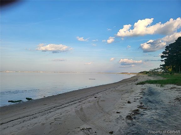 5th image of 22421 James River Dr