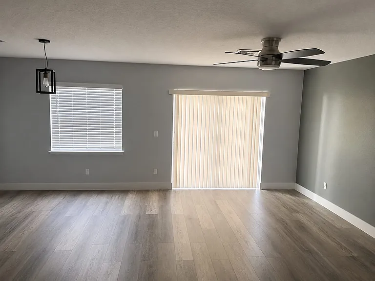 12677 Somerset Oaks St — Photo 3