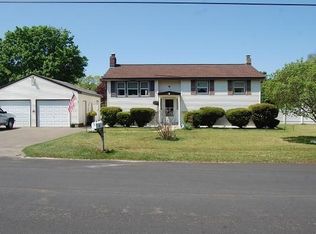 4 Yale St, Groveland, MA 01834