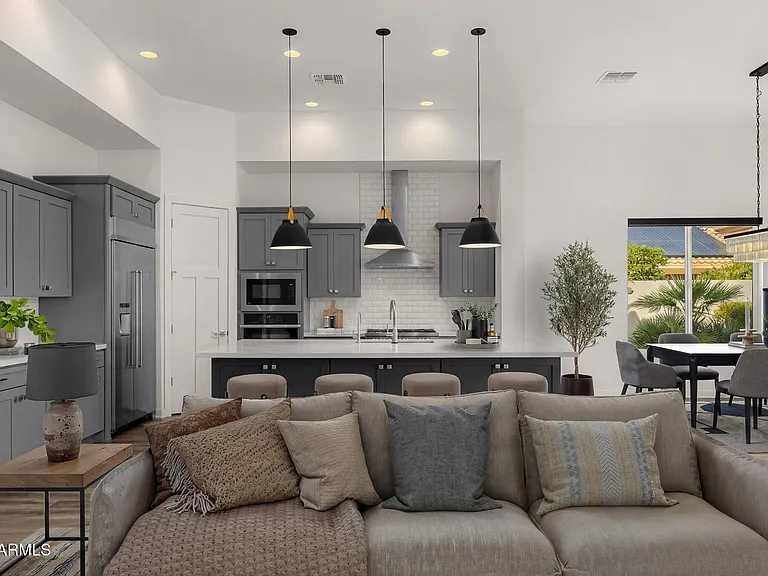 5534 E Alan Ln — Photo 8