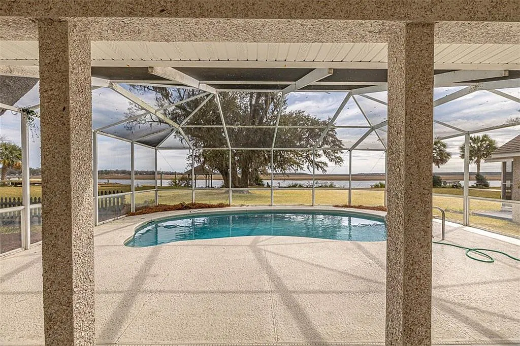 5 bed, 2.5 bath, 3126 sqft, $4,800 — Photo 4