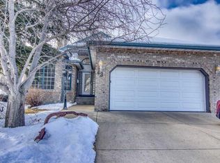 43 N Valley Ridge Grn NW, Calgary, AB T3B5L4