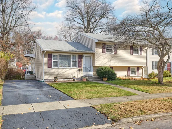 157 Oakwood Drive, Fairfield, CT 06824