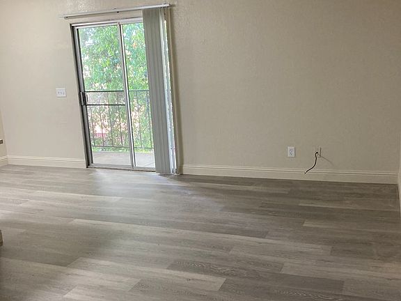 3rd image of 1161 E Yosemite Ave APT 2