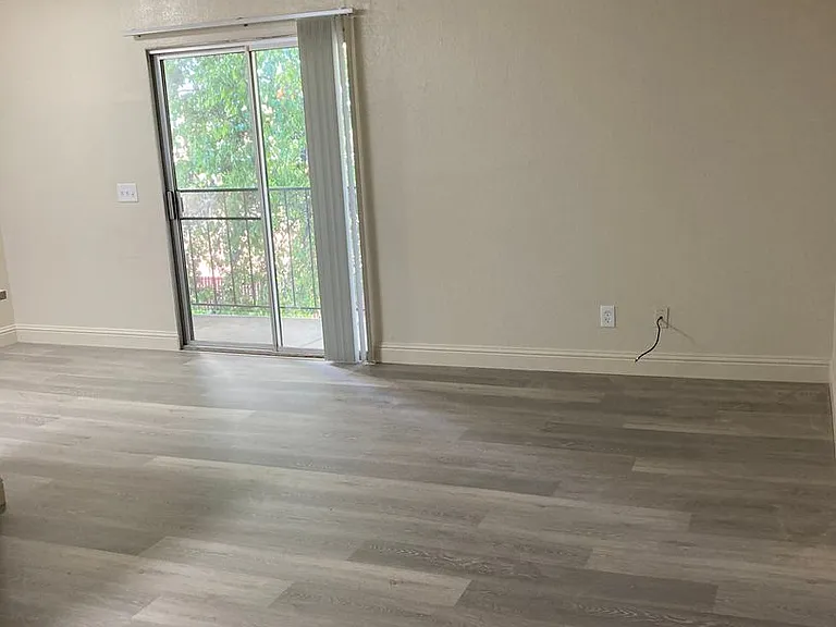 Yosemite Avenue Apartments — Photo 3