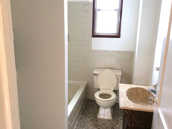 5th image of 13-15 Garfield Ave #2