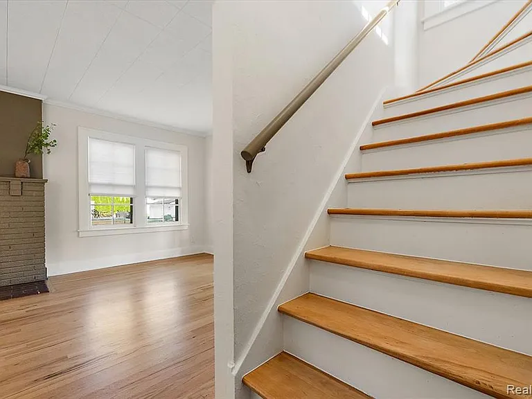 2136 Dorchester Rd — Photo 28