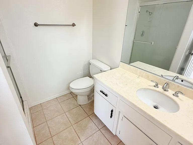 4625 Karnes Rd #B — Photo 7