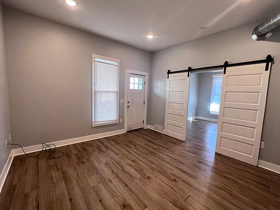 4th image of 107 Lexington Ave SW #1