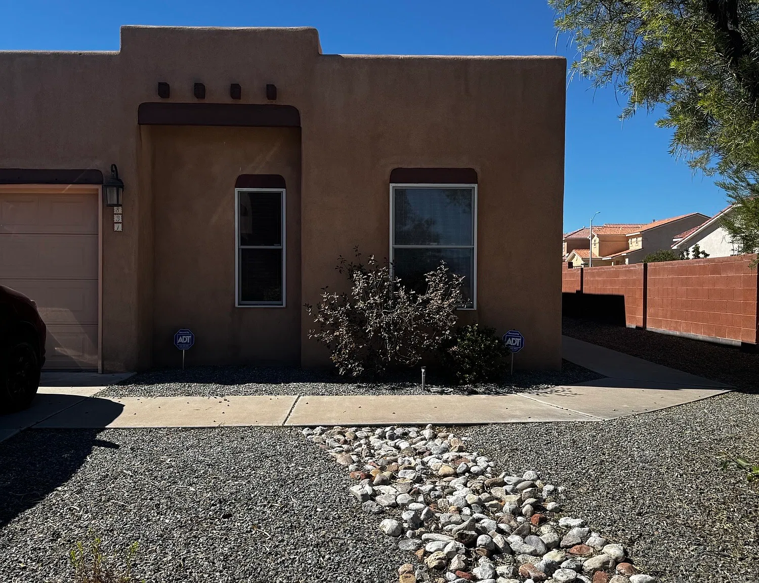 3 bed, 1492 sqft, $2,500 — Photo 2