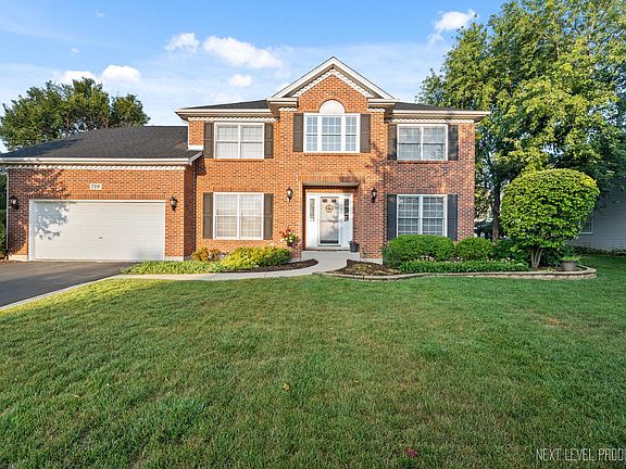 2nd image of 710 Pinecreek Dr