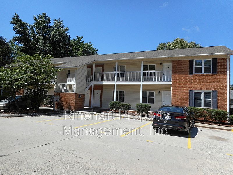 1st image of 840 Iredell St