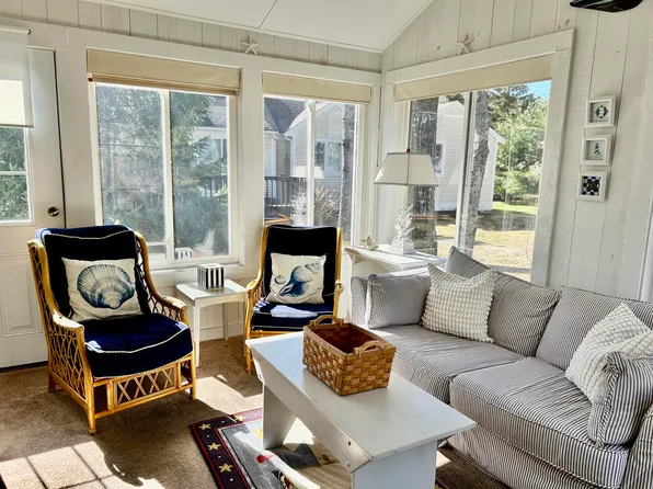 28 Windward Street UNIT 28, Mashpee, MA 02649