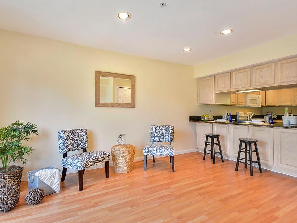 Main Level-Family Room
