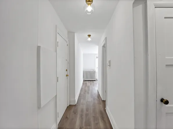 917 St. Clair Avenue West