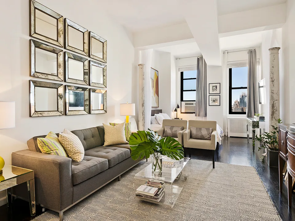 315 7th Ave #19C