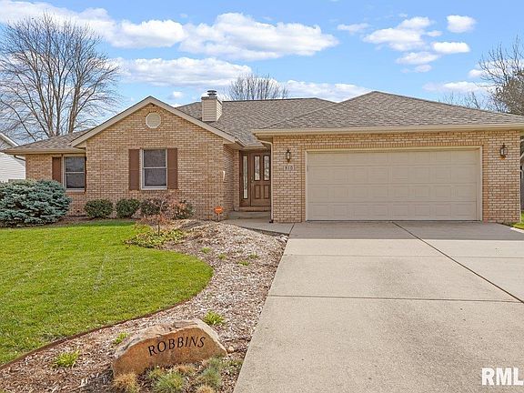 2nd image of 810 Whispering Pines Dr