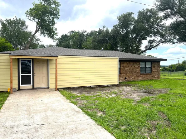 377 State Highway 75 N, Huntsville, TX 77320