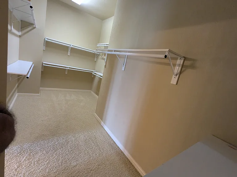 7812 Edgeglen Trl — Photo 14