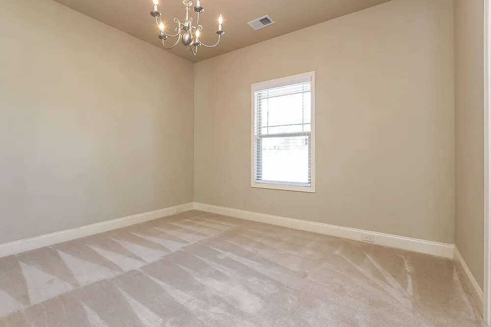 4 bed, 2.5 bath, 2387 sqft, $2,490 — Photo 3