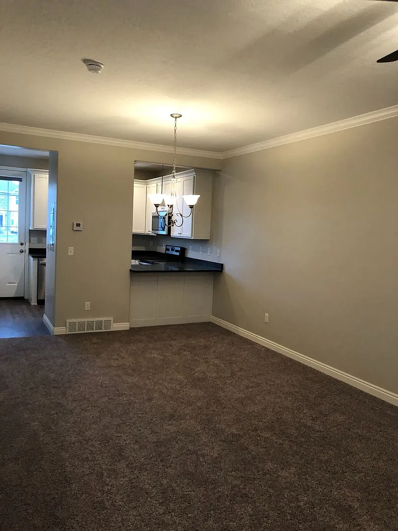 Darling Provo Townhome! — Photo 2
