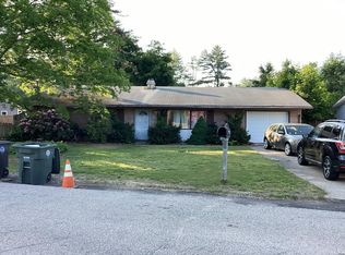 8 Paige Dr, Coventry, RI 02816