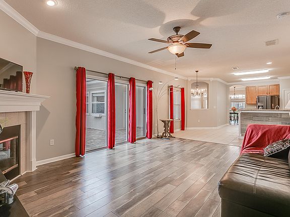 4th image of 2884 Cross Creek Dr