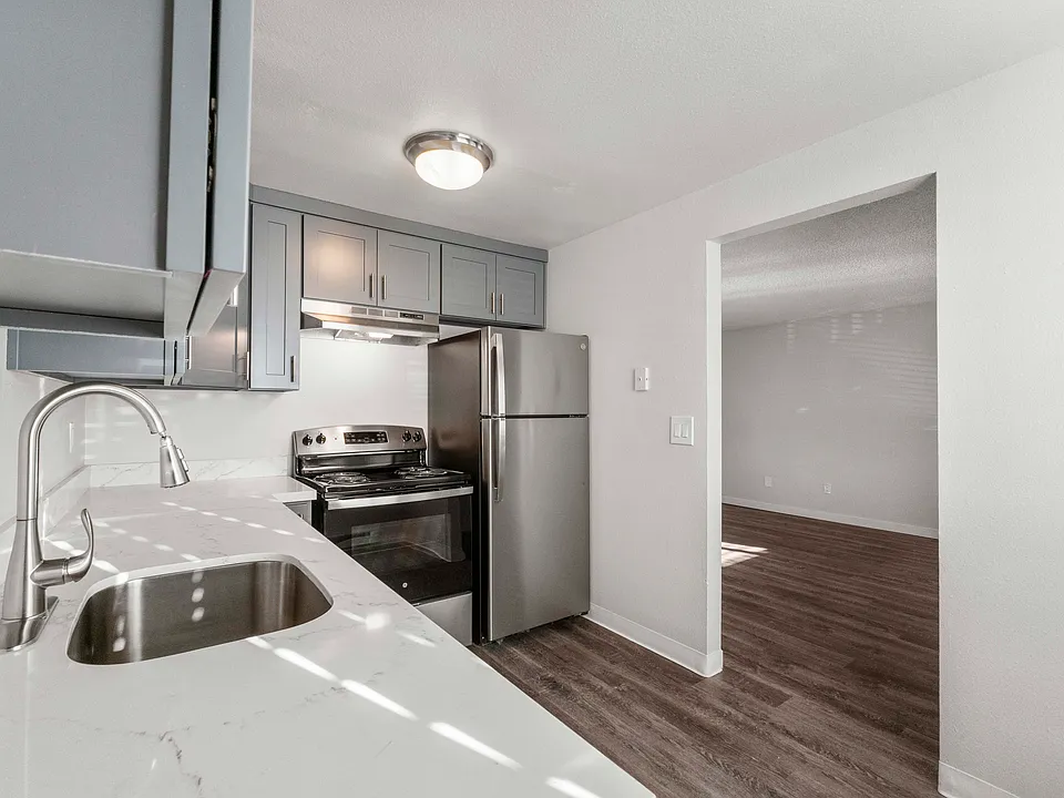 Canyon Ridge Apartments