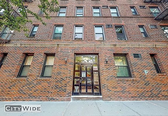 5th image of 21 E 2nd St #2C