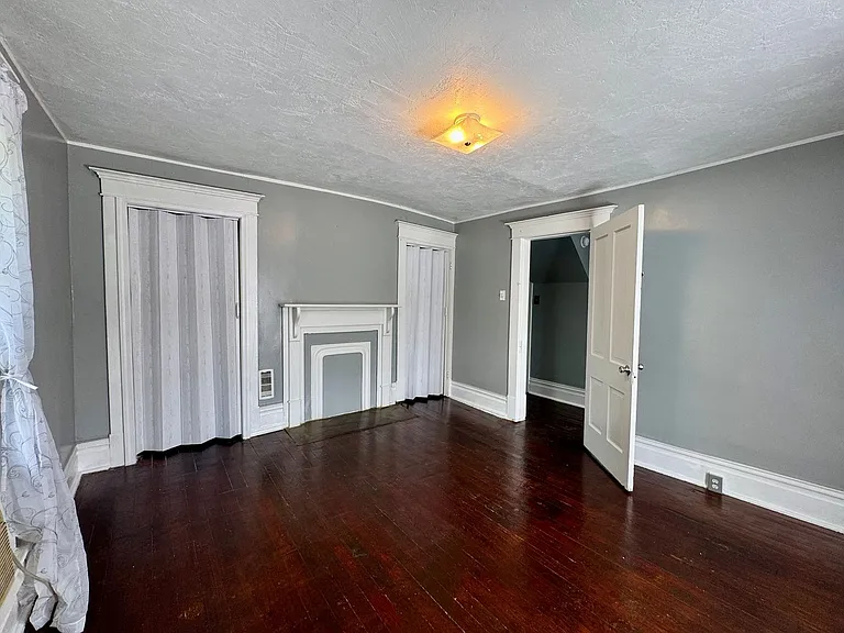 1195 Mineral Ave — Photo 17