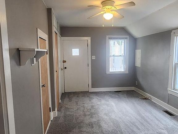 4th image of 125 4th Ave