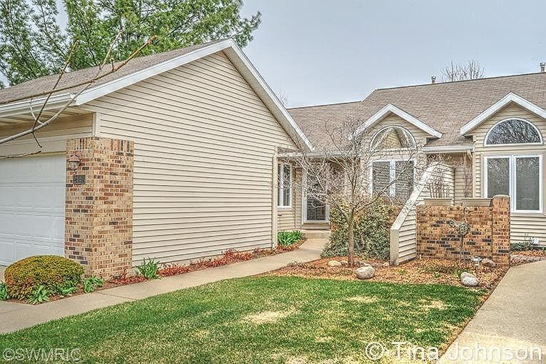 1st image of 2140 Shetland Dr NE