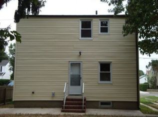 215 Perry St, Hempstead, NY 11550