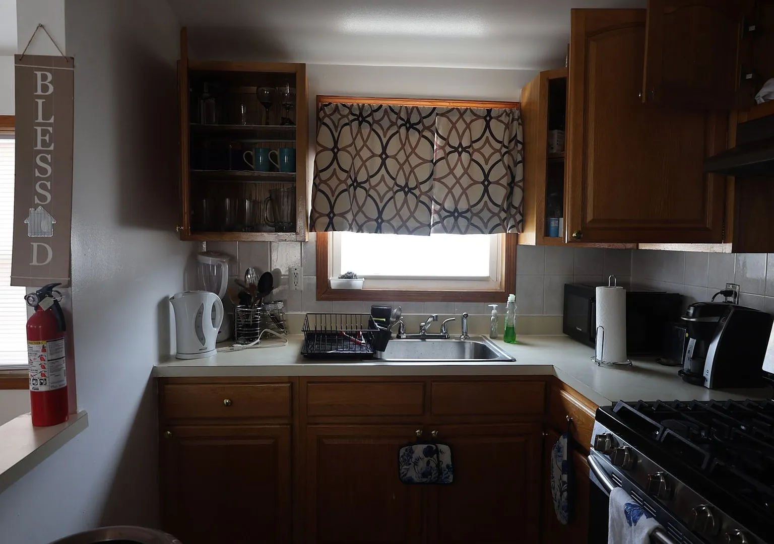 Spacious 3BR in Springfield Gardens — Photo 4